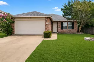 1221 Krista Dr, Burleson, TX 76028 - Photo 1