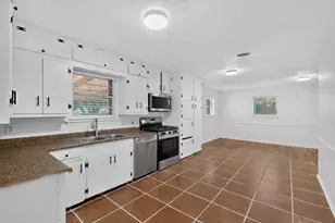 8636 Greenmound Ave, Dallas, TX 75227 - Photo 13