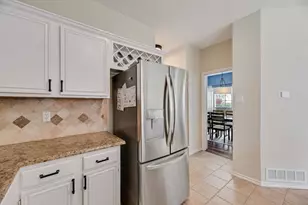 819 Canal St, Irving, TX 75063 - Photo 13