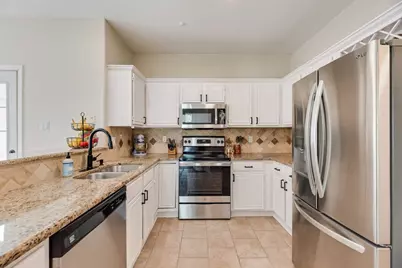 819 Canal Street, Irving, TX 75063 - Photo 9