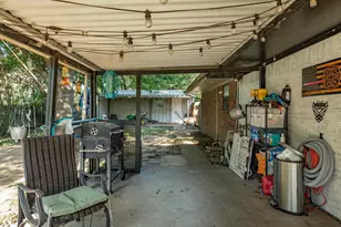 901 Pebble St, Bowie, TX 76230 - Photo 31