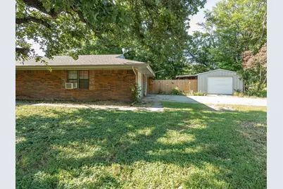 901 Pebble Street, Bowie, TX 76230 - Photo 3