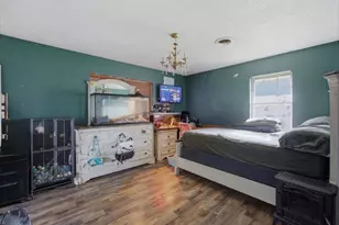 901 Pebble St, Bowie, TX 76230 - Photo 21