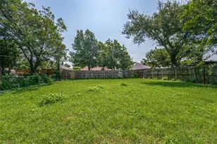 1610 Avenue A, Grand Prairie, TX 75051 - Photo 27