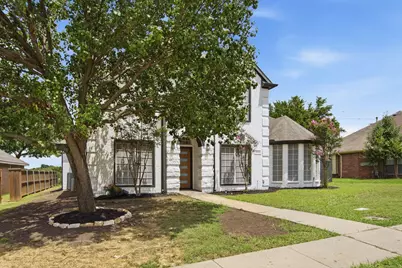 2021 Camelot Drive, Lewisville, TX 75067 - Photo 3
