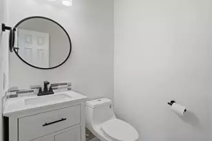 2021 Camelot Dr, Lewisville, TX 75067 - Photo 15