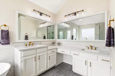 634 Meadowcrest Drive, Highland Village, TX 75077 - Photo 25