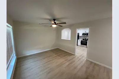 305 Jenny Kay Lane, Irving, TX 75060 - Photo 3