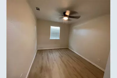 305 Jenny Kay Lane, Irving, TX 75060 - Photo 5