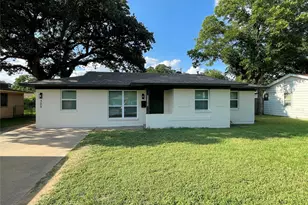 305 Jenny Kay Ln, Irving, TX 75060 - Photo 1