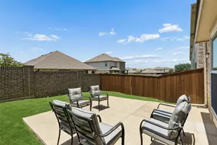 2700 Club Ridge Dr, Lewisville, TX 75067 - Photo 19