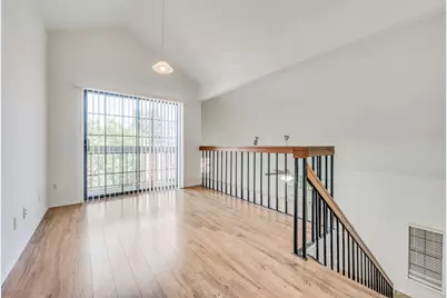 607 Mission Circle, Irving, TX 75063 - Photo 5