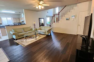 1381 Wentworth Dr, Lewisville, TX 75067 - Photo 3