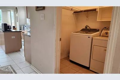 1381 Wentworth Drive, Lewisville, TX 75067 - Photo 7