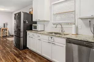 13521 Janwood Ln, Farmers Branch, TX 75234 - Photo 11