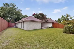 614 Pebblecreek Dr, Garland, TX 75040 - Photo 37