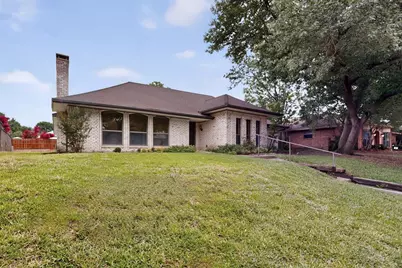 614 Pebblecreek Drive, Garland, TX 75040 - Photo 9