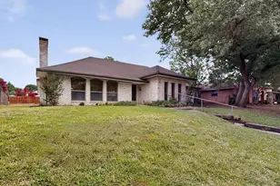 614 Pebblecreek Dr, Garland, TX 75040 - Photo 9