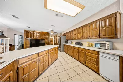 8724 Racquet Club Drive, Fort Worth, TX 76120 - Photo 5
