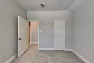 315 Athenia Dr, Fort Worth, TX 76114 - Photo 9