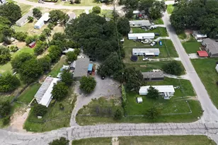 1404 Sheri Ln N, Pelican Bay, TX 76020 - Photo 1