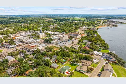 912 W Bridge Street, Granbury, TX 76048 - Photo 27
