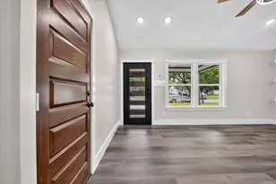 426 Goodyear St, Irving, TX 75062 - Photo 9