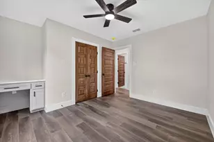 426 Goodyear St, Irving, TX 75062 - Photo 23