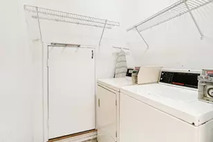 1233 W Hudgins St, Grapevine, TX 76051 - Photo 21