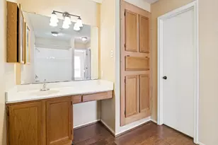 1233 W Hudgins St, Grapevine, TX 76051 - Photo 17
