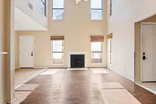 1233 W Hudgins St, Grapevine, TX 76051 - Photo 5