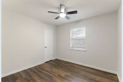 719 Matthews Court, Arlington, TX 76012 - Photo 15