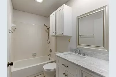 719 Matthews Court, Arlington, TX 76012 - Photo 13