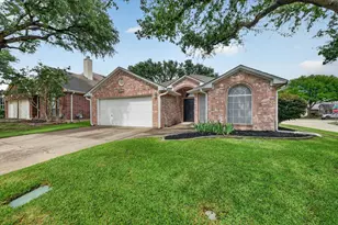 7700 Black Bear Ct, Fort Worth, TX 76137 - Photo 3