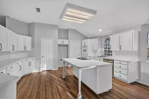 7700 Black Bear Ct, Fort Worth, TX 76137 - Photo 9