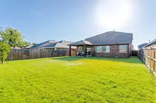 529 Bermuda Ave, Lancaster, TX 75146 - Photo 37