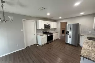 738 Brighton Ln, Garland, TX 75043 - Photo 3