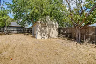 913 Jameson St, Weatherford, TX 76086 - Photo 33