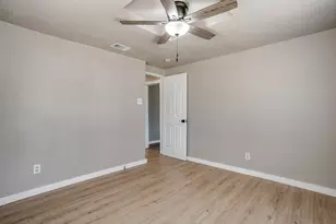 913 Jameson St, Weatherford, TX 76086 - Photo 21