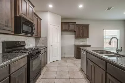 9105 Golden Hollow Lane, Fort Worth, TX 76179 - Photo 5