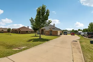 10009 Kildee Trl, Sanger, TX 76266 - Photo 5