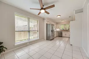 13052 Fall Manor Dr, Dallas, TX 75243 - Photo 9