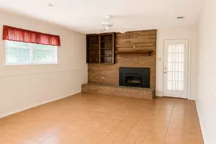536 E 4th St, Joshua, TX 76058 - Photo 9