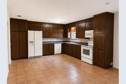 536 E 4th Street, Joshua, TX 76058 - Photo 7