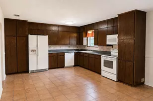 536 E 4th St, Joshua, TX 76058 - Photo 7