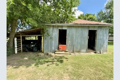 1600 Hcr 2302 S, Abbott, TX 76621 - Photo 15