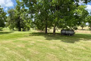 1600 HCR 2302 S, Abbott, TX 76621 - Photo 19