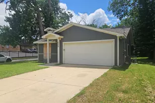 4322 Robert L Parish Sr. Ave, Dallas, TX 75210 - Photo 3