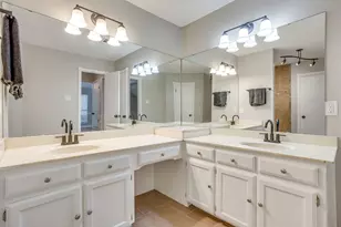 6604 Aztec Ct, Lake Worth, TX 76135 - Photo 19