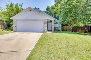 6604 Aztec Ct, Lake Worth, TX 76135 - Photo 1